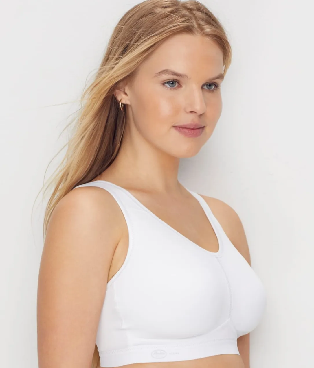 Active Light and Firm Wire-Free Sports Bra