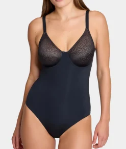 Back Appeal™ Firm Control Shaping Bodysuit