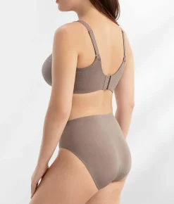 B-Smooth Hi-Cut Brief