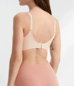 Comfort Chic Seamless Shaping Bra