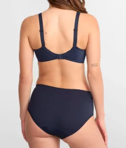Deauville Brief