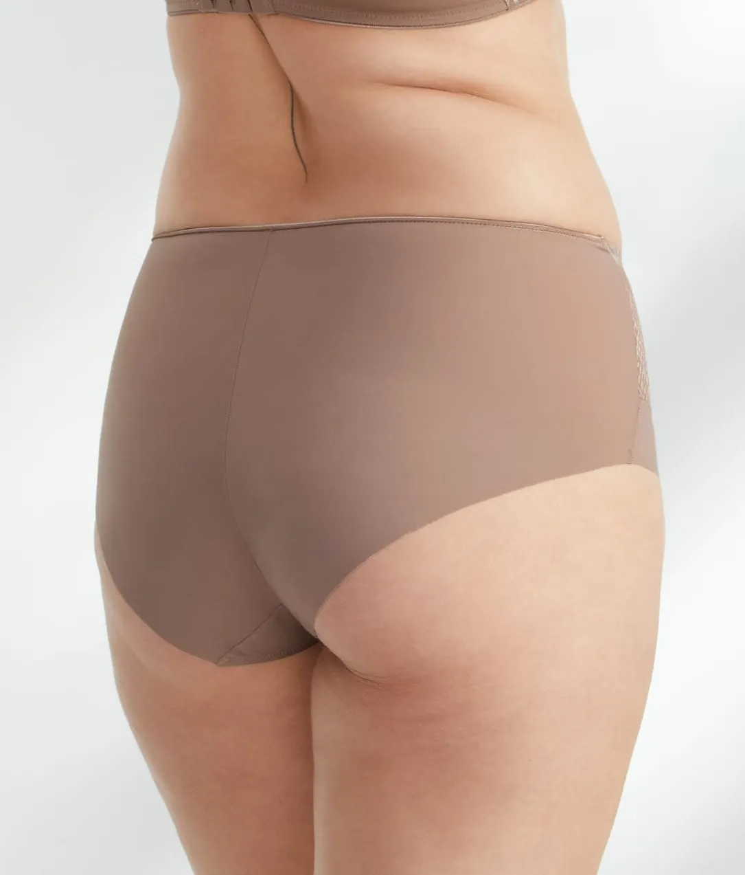 Envisage High-Waist Smoothing Brief