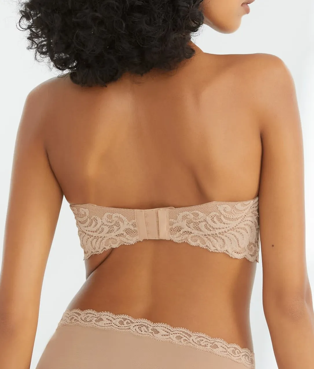 Feathers Strapless Plunge Bra