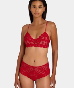 Feeling Famous Bralette