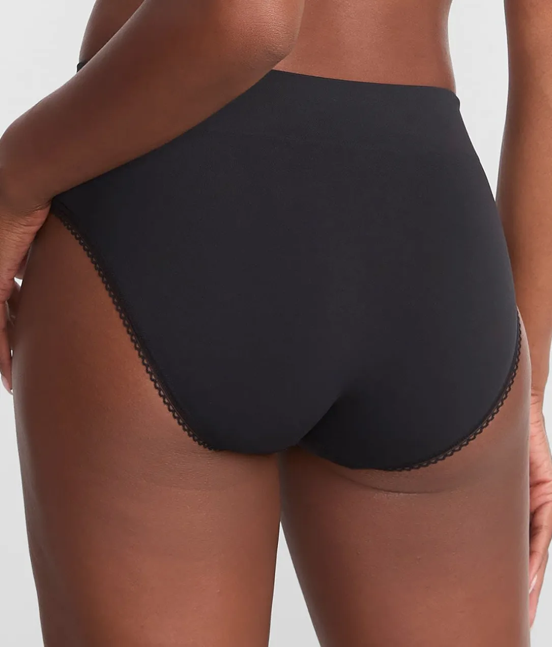 Feeling Flexible Hi-Cut Brief