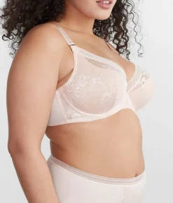 Fusion Lace Padded Plunge Bra