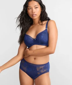 Fusion Lace Padded Plunge Bra