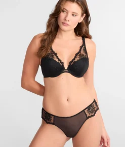 Intrigue Tanga