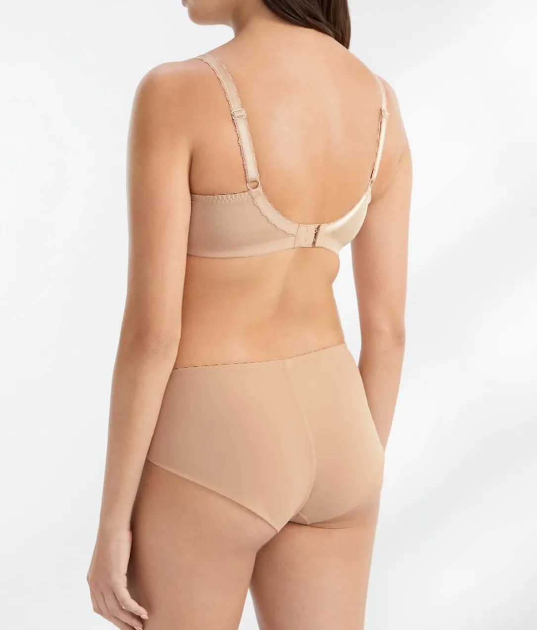 Jasmine Brief