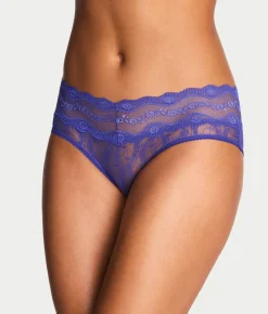 Lace Kiss Hipster