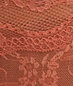 Lace Kiss Thong