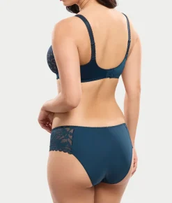 Leia Brief
