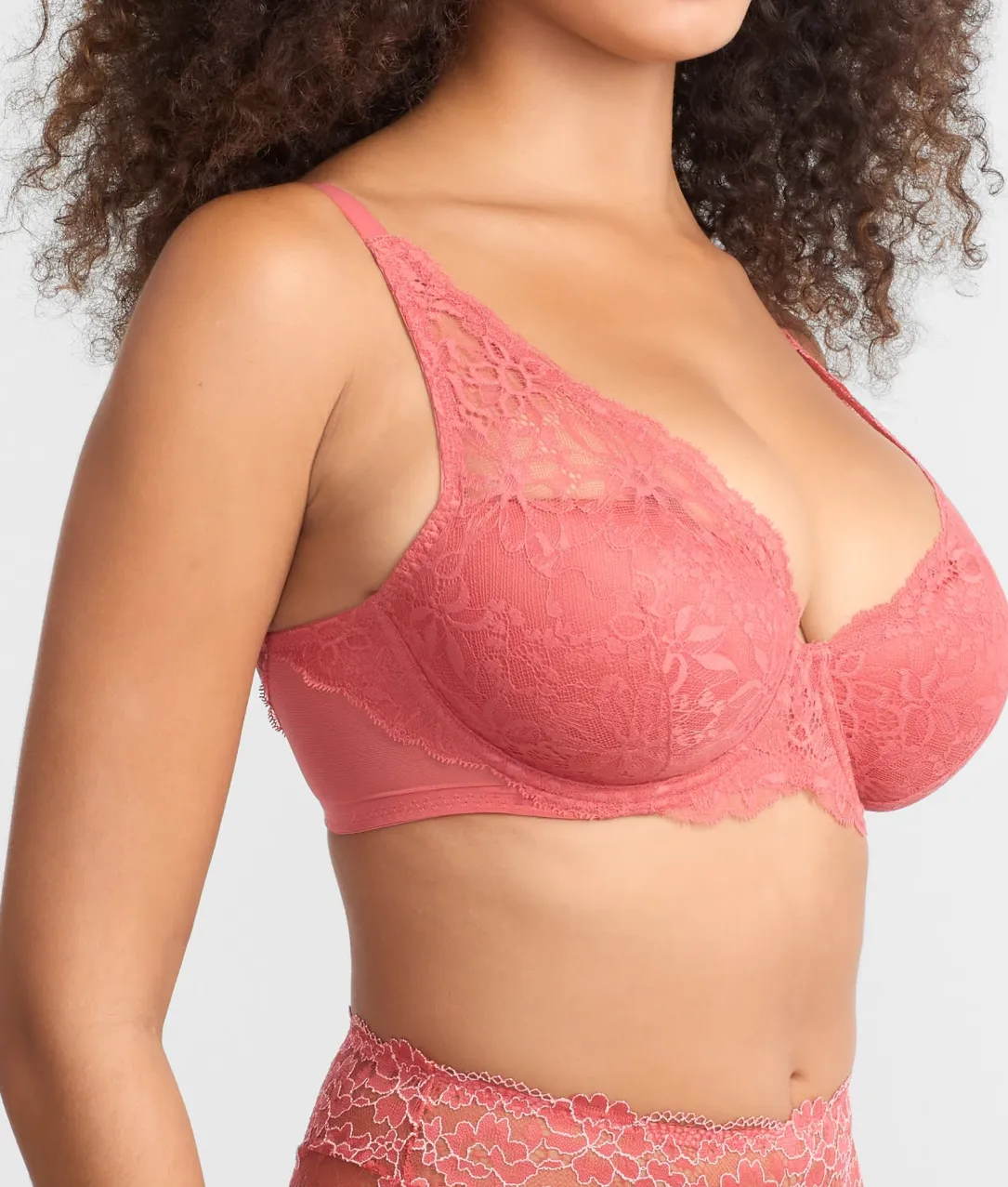 Lightly Lined Lace Plunge Bra