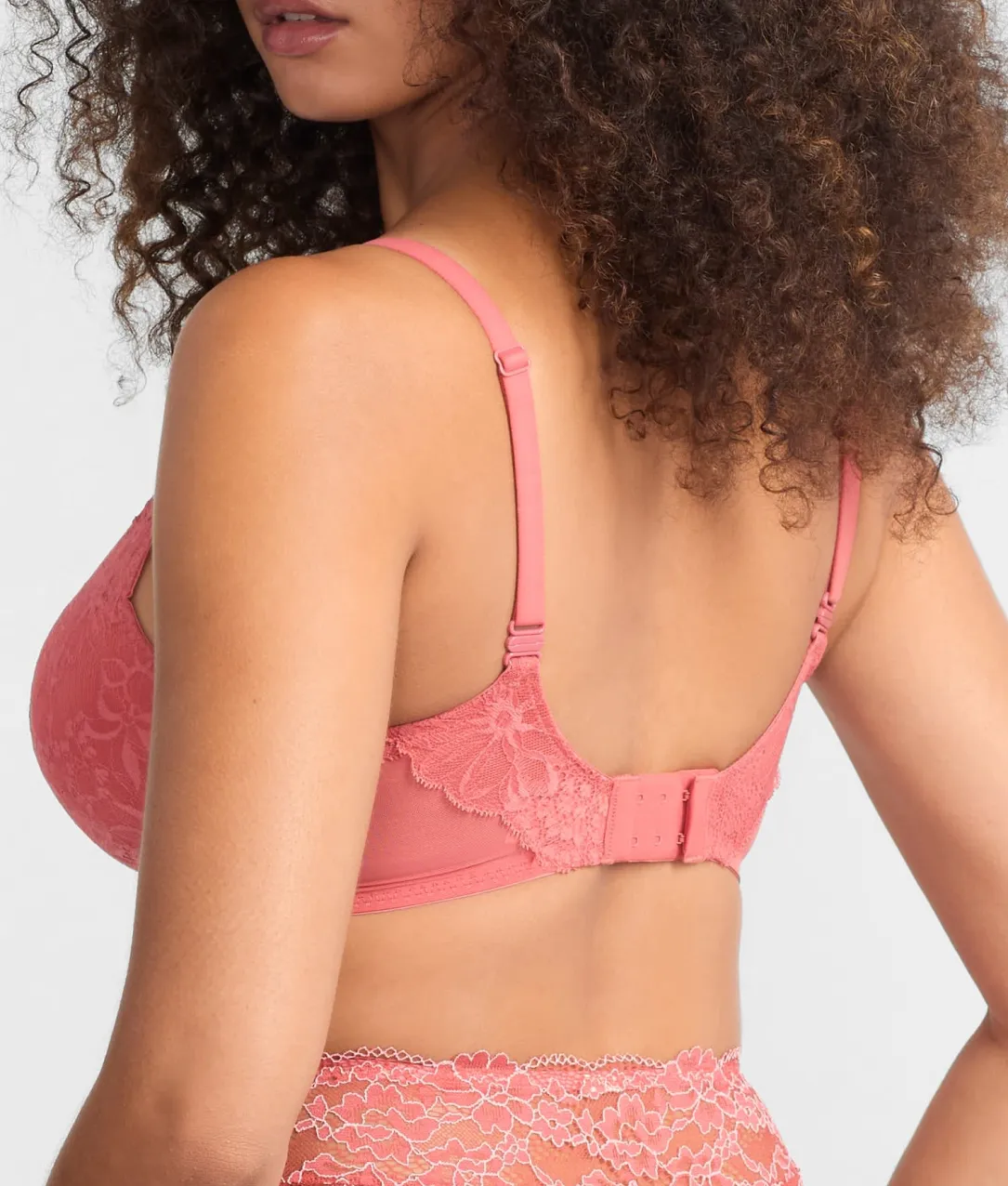Lightly Lined Lace Plunge Bra
