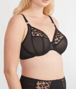 Namrah Bandless Plunge Bra