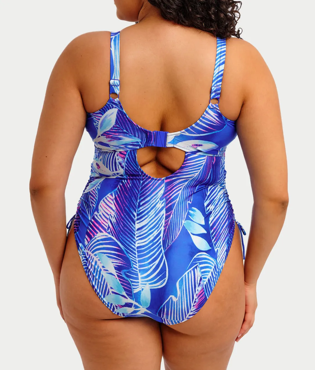 Plus Size Maluku Island Wire-Free One-Piece Swimsuit