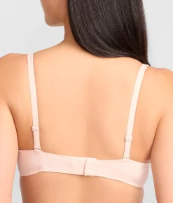 Saga Demi Bra