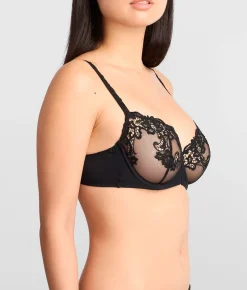Saga Demi Bra