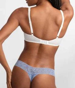 Signature Lace Low Rise Thong