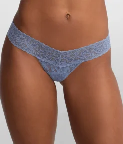 Signature Lace Low Rise Thong