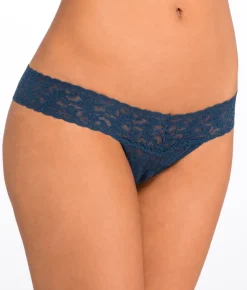 Signature Lace Low Rise Thong