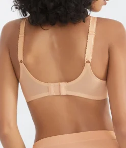 Slimline Seamless Minimizer Bra