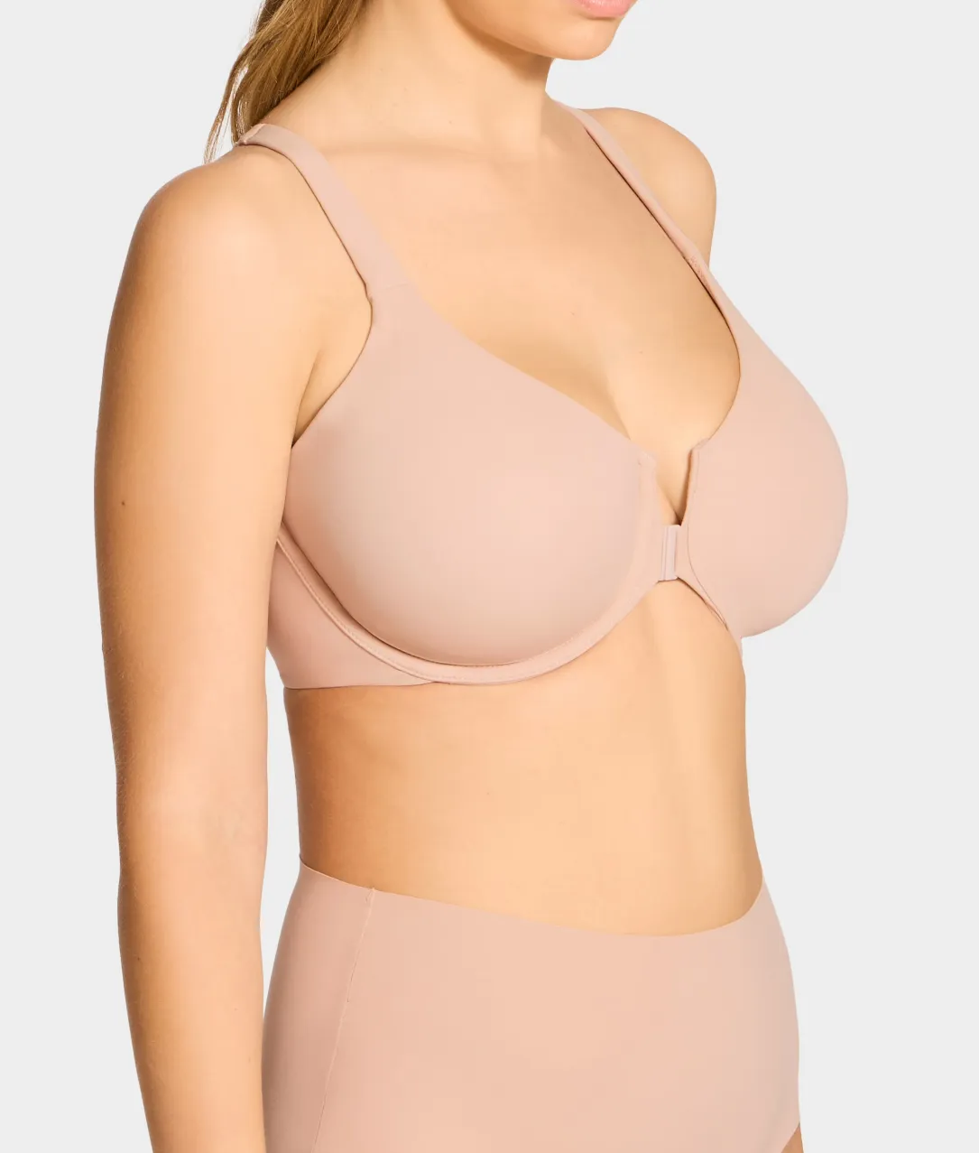 The Absolute Minimizer Front-Close Bra