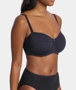 The Absolute Minimizer Strapless Bra