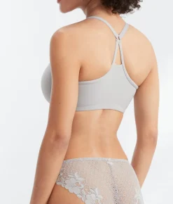 The Effortless Front-Close Bra