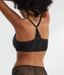 The Effortless Front-Close Lace Bra