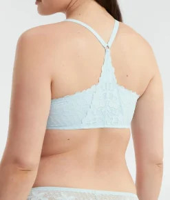 The Effortless Front-Close Lace Bra