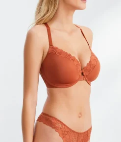 The Effortless Front-Close Lace Bra