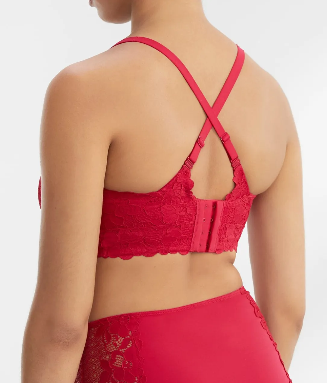 The Essential Lace Curvy Bralette