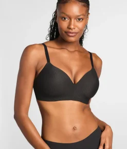 The Favorite Wire-Free Smoothing T-Shirt Bra
