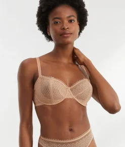 The Push-Up Without Padding Bra