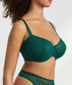 The Push-Up Without Padding Bra