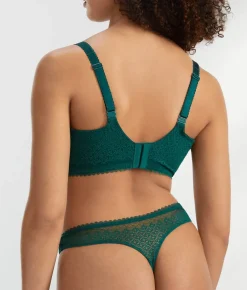 The Push-Up Without Padding Bra