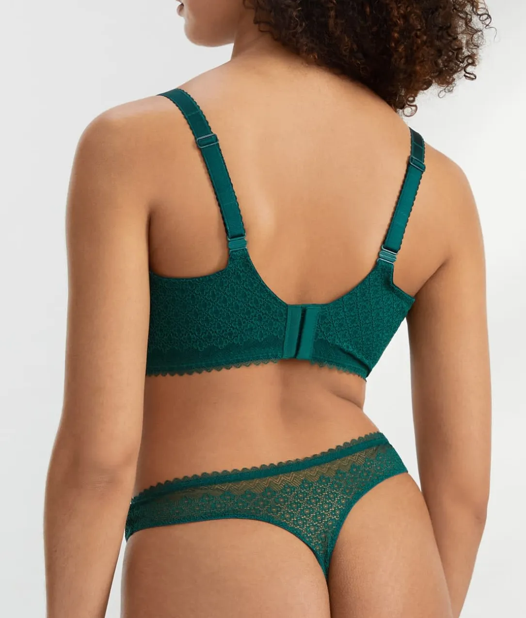 The Push-Up Without Padding Bra