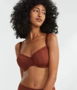 The Push-Up Without Padding Bra