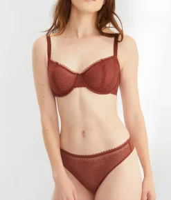 The Push-Up Without Padding Bra