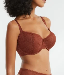 The Push-Up Without Padding Bra