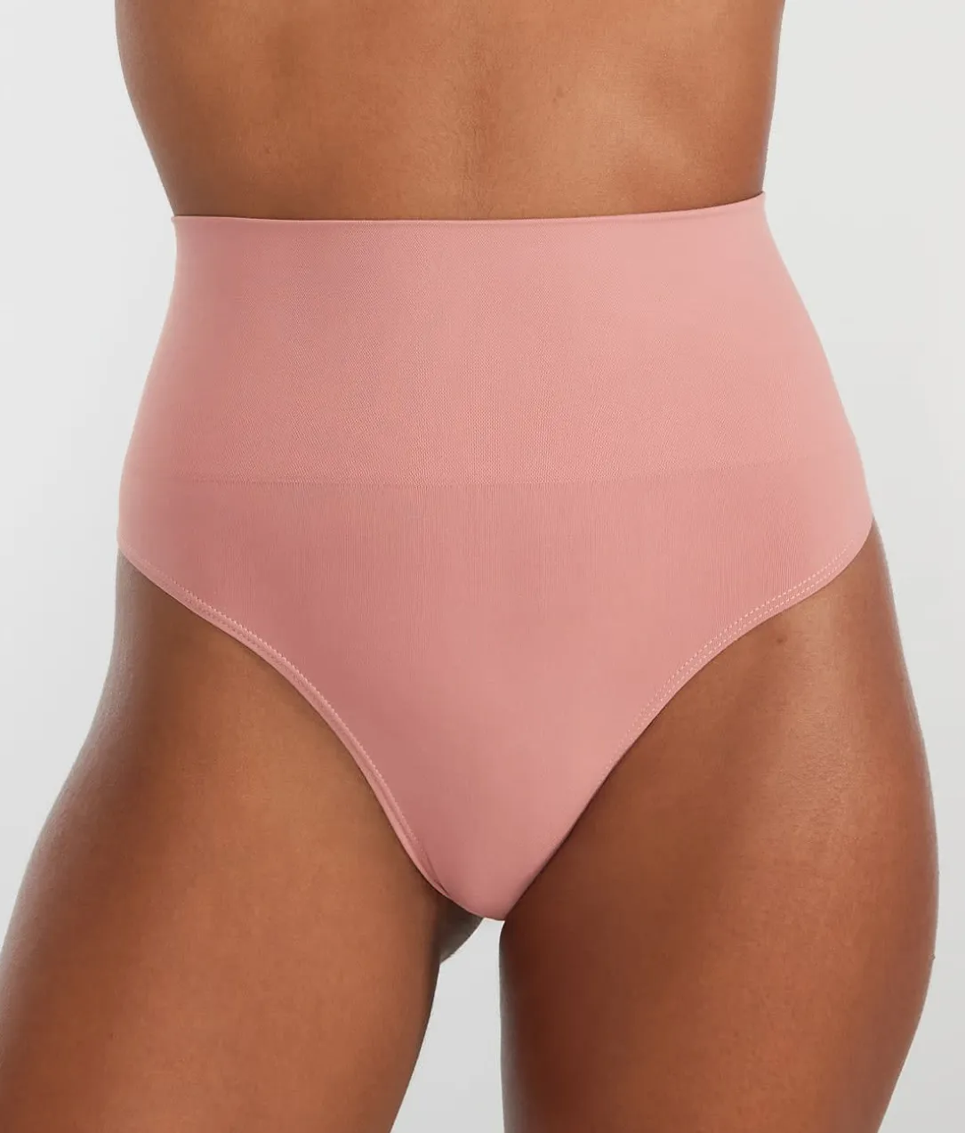 The Smoothing Seamless Thong