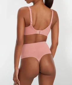 The Smoothing Seamless Thong