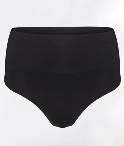 The Smoothing Seamless Thong