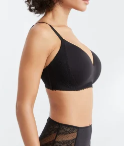 The Wire-Free Smoothing T-Shirt Bra With Lace