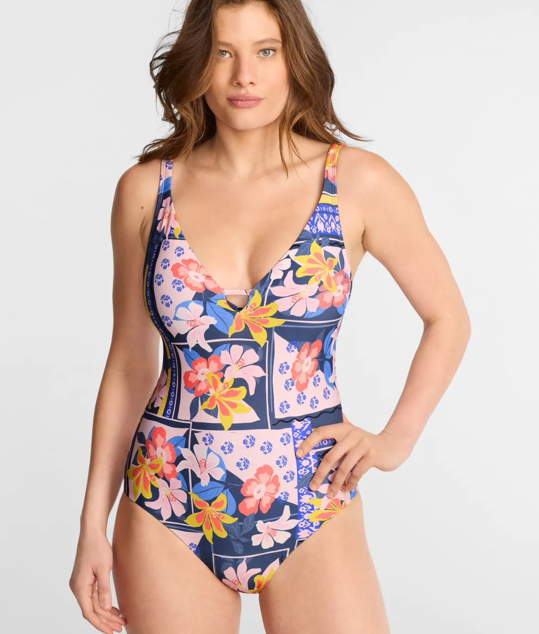 V Front Underwire One-Piece Swimsuit