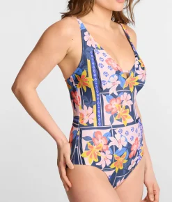 V Front Underwire One-Piece Swimsuit